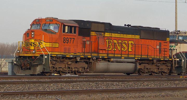 BNSF 8977 - SD70MAC.jpg